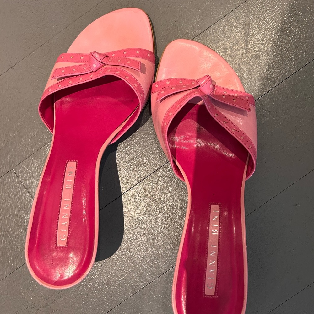 Gianni Bini Pink Leather Bow Kitten Heels - Size 8.5M